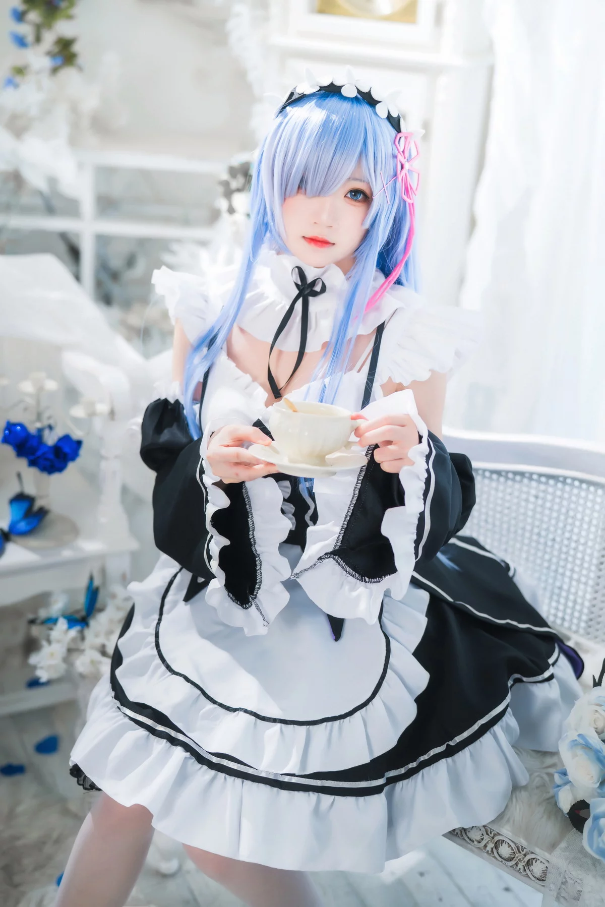 网络美女桜桃喵长发蕾姆主题私房性感服饰配白色蕾丝吊袜秀翘臀美腿诱惑写真89P