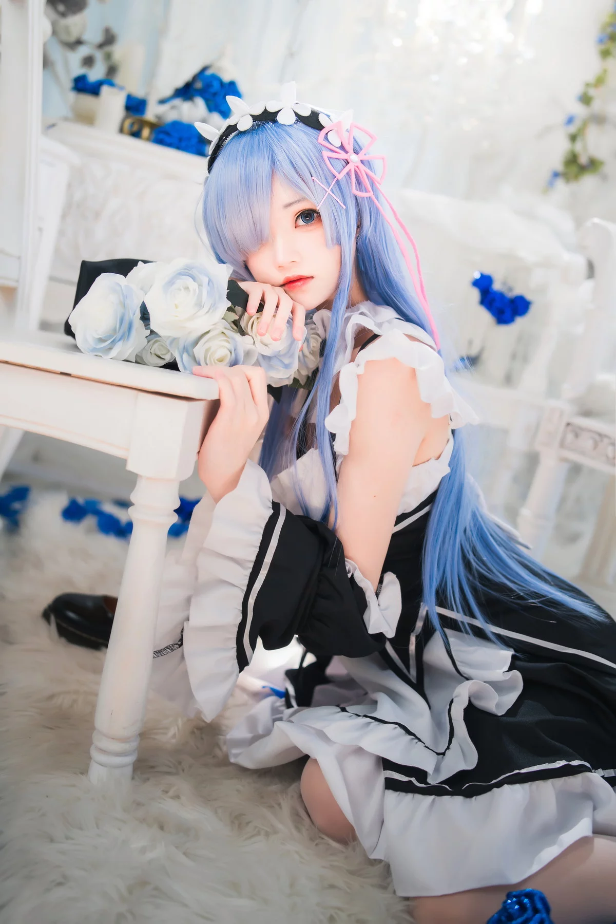 网络美女桜桃喵长发蕾姆主题私房性感服饰配白色蕾丝吊袜秀翘臀美腿诱惑写真89P