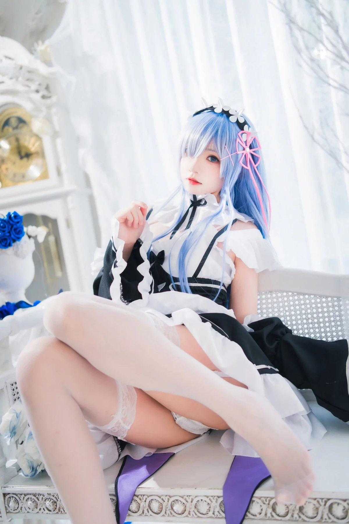 网络美女桜桃喵长发蕾姆主题私房性感服饰配白色蕾丝吊袜秀翘臀美腿诱惑写真89P
