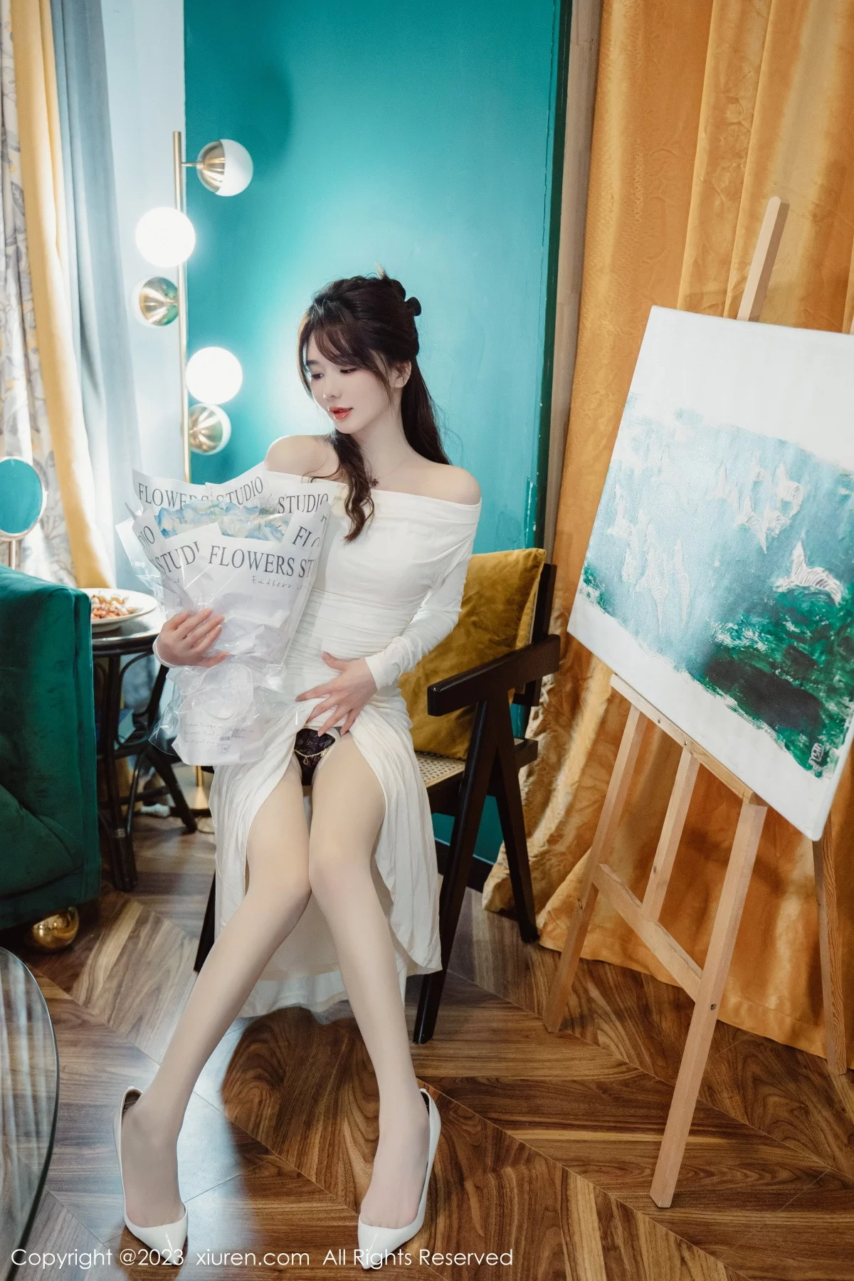 XiuRen第6182期_模特婠婠么脱白色连衣长裙露蕾丝内衣配开档白丝迷人诱惑写真79P