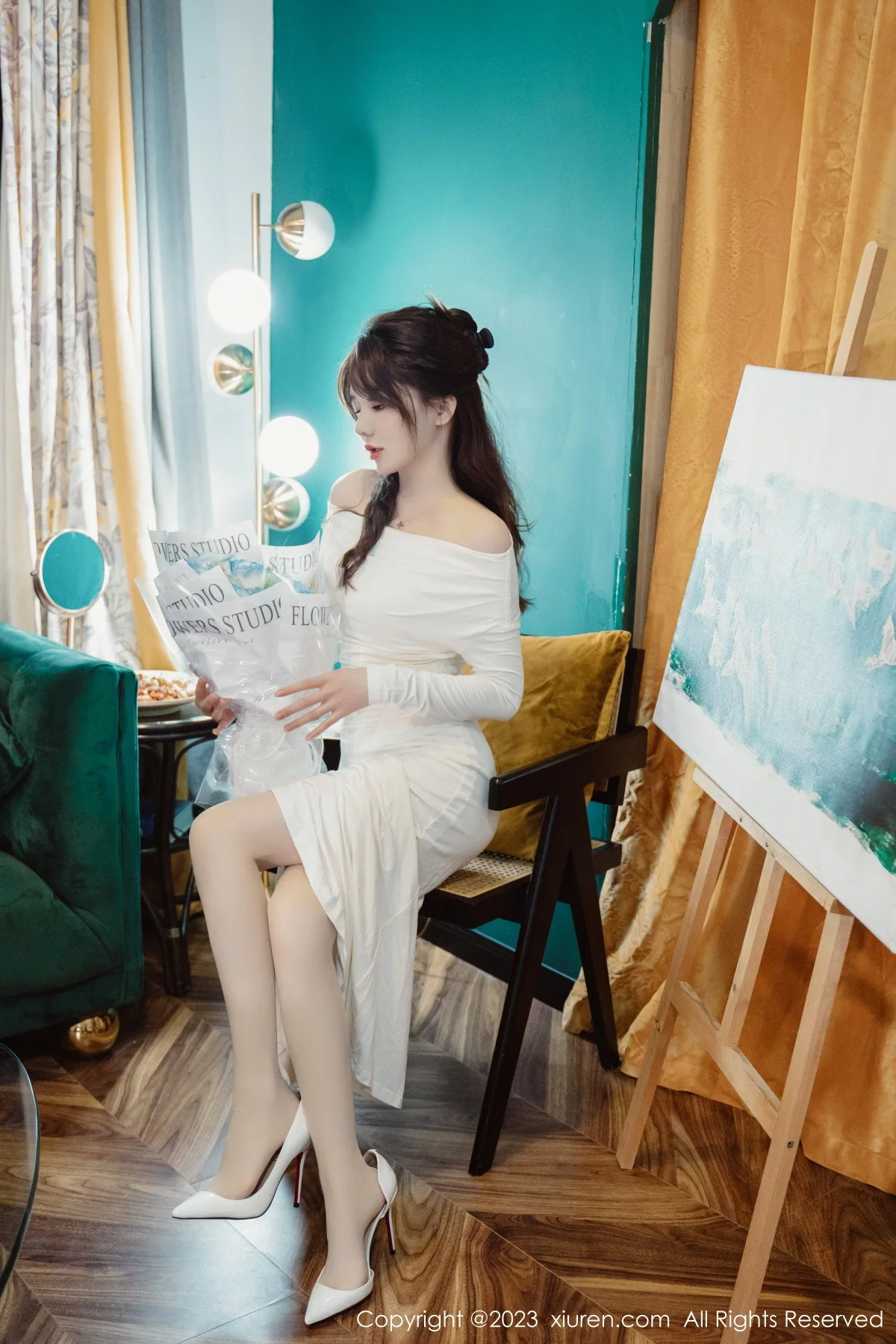 XiuRen第6182期_模特婠婠么脱白色连衣长裙露蕾丝内衣配开档白丝迷人诱惑写真79P