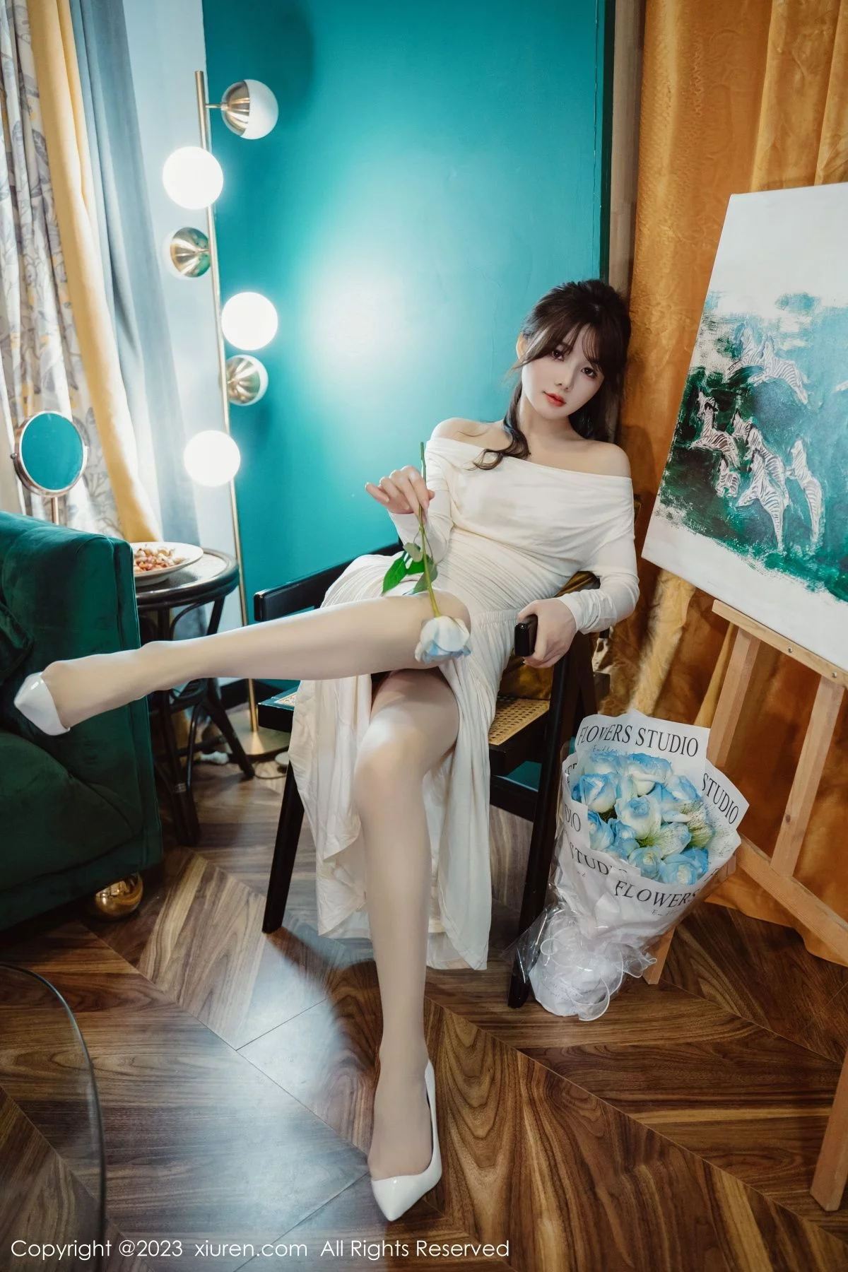 XiuRen第6182期_模特婠婠么脱白色连衣长裙露蕾丝内衣配开档白丝迷人诱惑写真79P