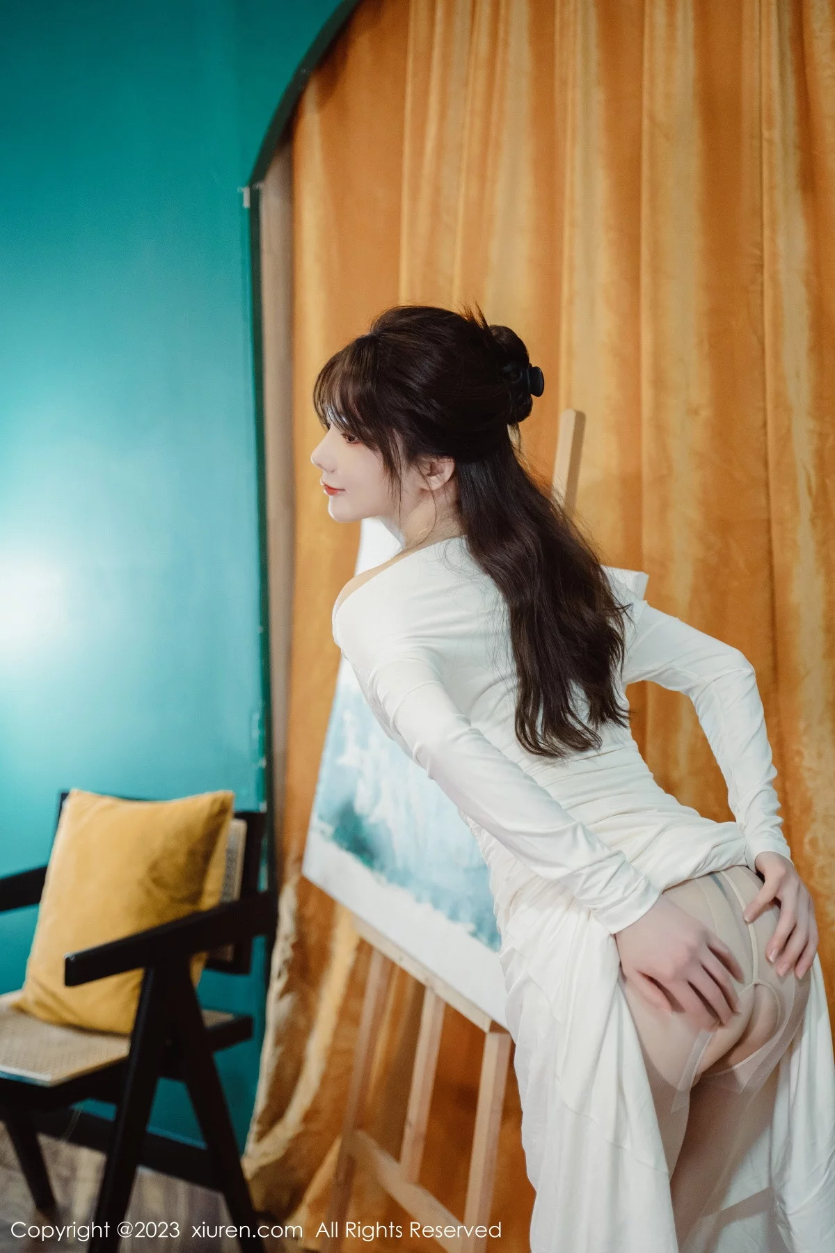 XiuRen第6182期_模特婠婠么脱白色连衣长裙露蕾丝内衣配开档白丝迷人诱惑写真79P