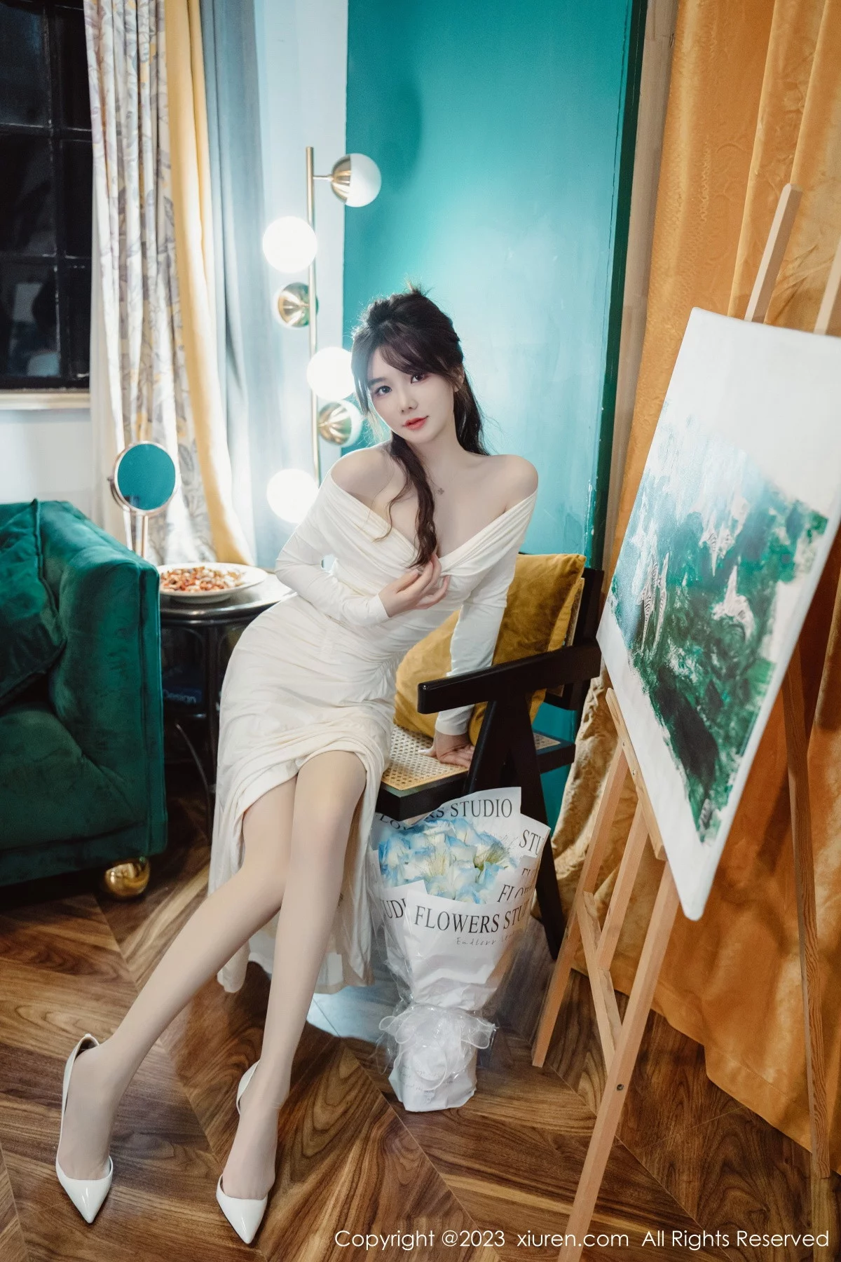XiuRen第6182期_模特婠婠么脱白色连衣长裙露蕾丝内衣配开档白丝迷人诱惑写真79P