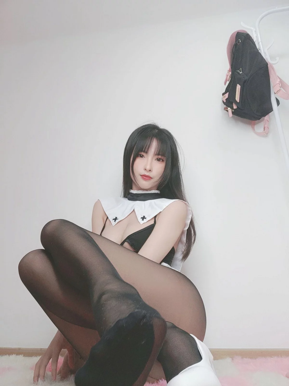 性感尤物清水由乃黑丝修女主题私房性感黑色连体衣配超薄黑丝秀美腿诱惑写真29P