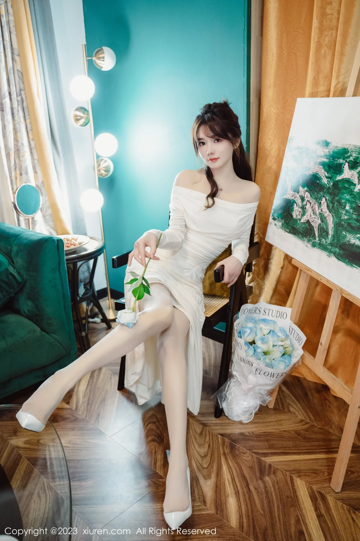 XiuRen第6182期_模特婠婠么脱白色连衣长裙露蕾丝内衣配开档白丝迷人诱惑写真79P