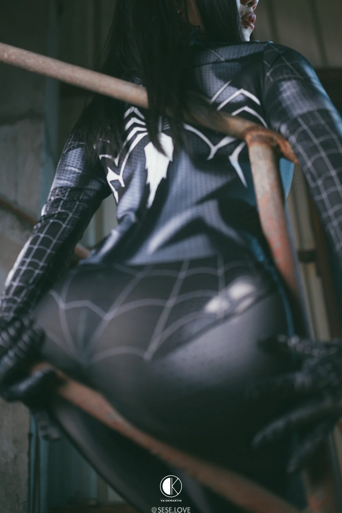 动漫博主末夜787蜘蛛侠妹主题户外紧身蜘蛛侠服饰半脱露豪乳遮点极致诱惑写真33P