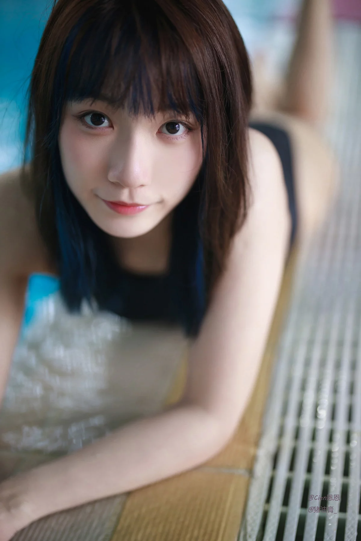 Corer美女Cien恩恩竞泳主题泳池边性感黑色连体泳衣秀曼妙身姿迷人诱惑写真62P