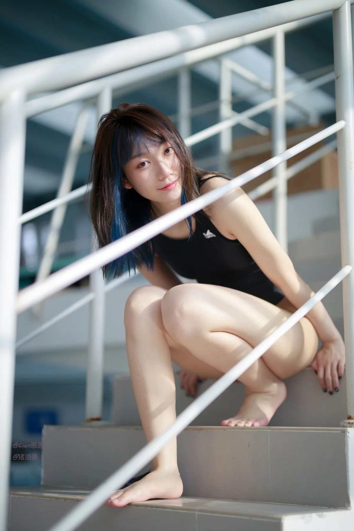 Corer美女Cien恩恩竞泳主题泳池边性感黑色连体泳衣秀曼妙身姿迷人诱惑写真62P