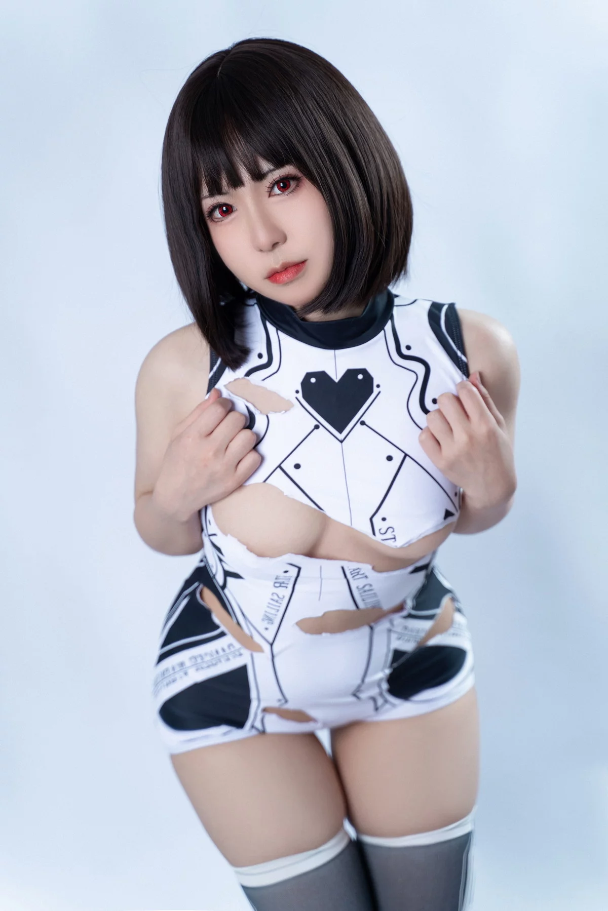 微博美少女虎森森战损死库水主题私房性感破烂死库水露豪乳遮点惹火诱惑写真30P