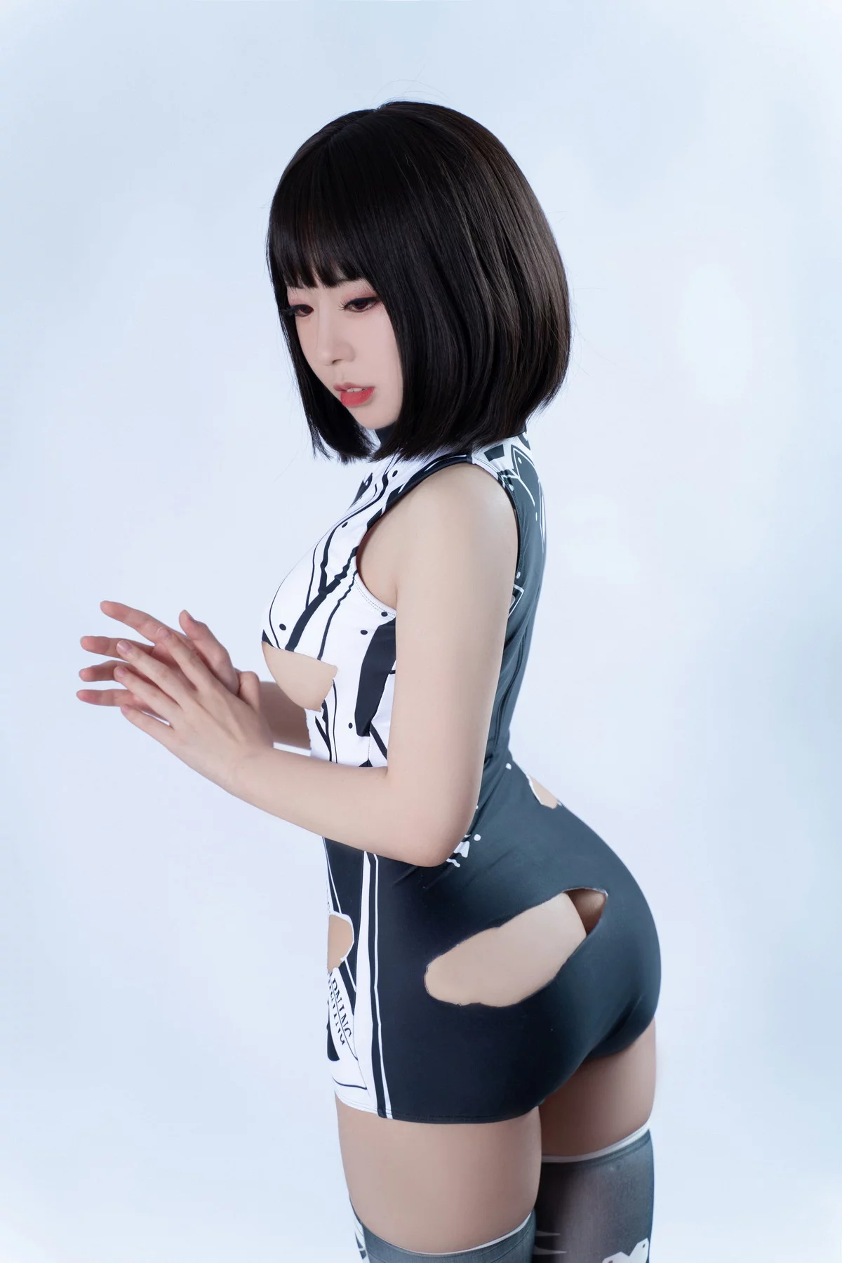 微博美少女虎森森战损死库水主题私房性感破烂死库水露豪乳遮点惹火诱惑写真30P