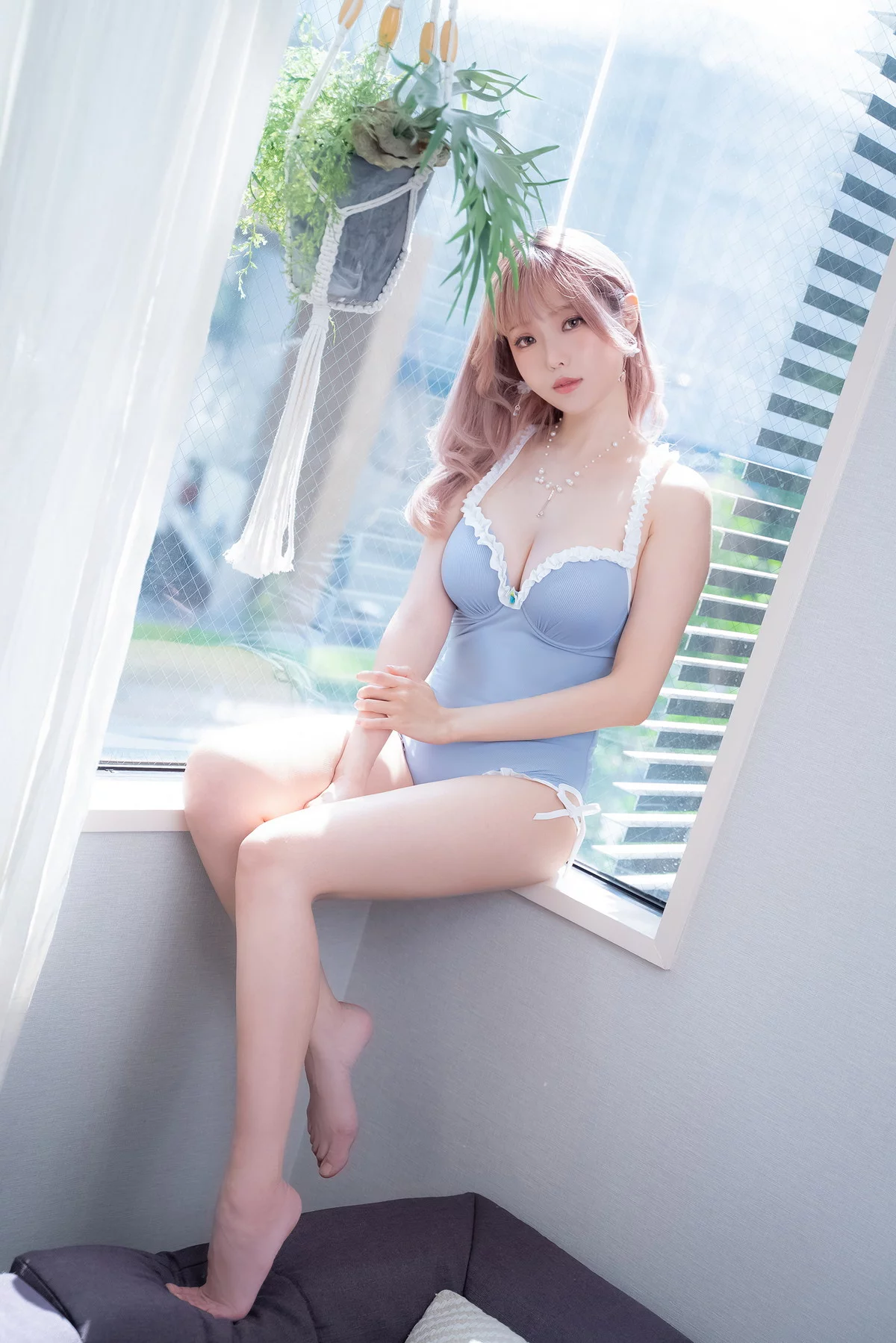 Coser妹子Ely_eee-Mist Blue Lady主题私房性感蓝色连体衣秀完美身材诱惑写真37P