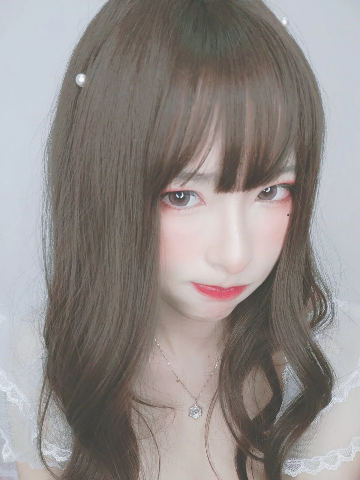 性感尤物清水由乃花嫁自拍主题性感白色低胸婚纱秀完美身材露豪乳诱惑写真44P