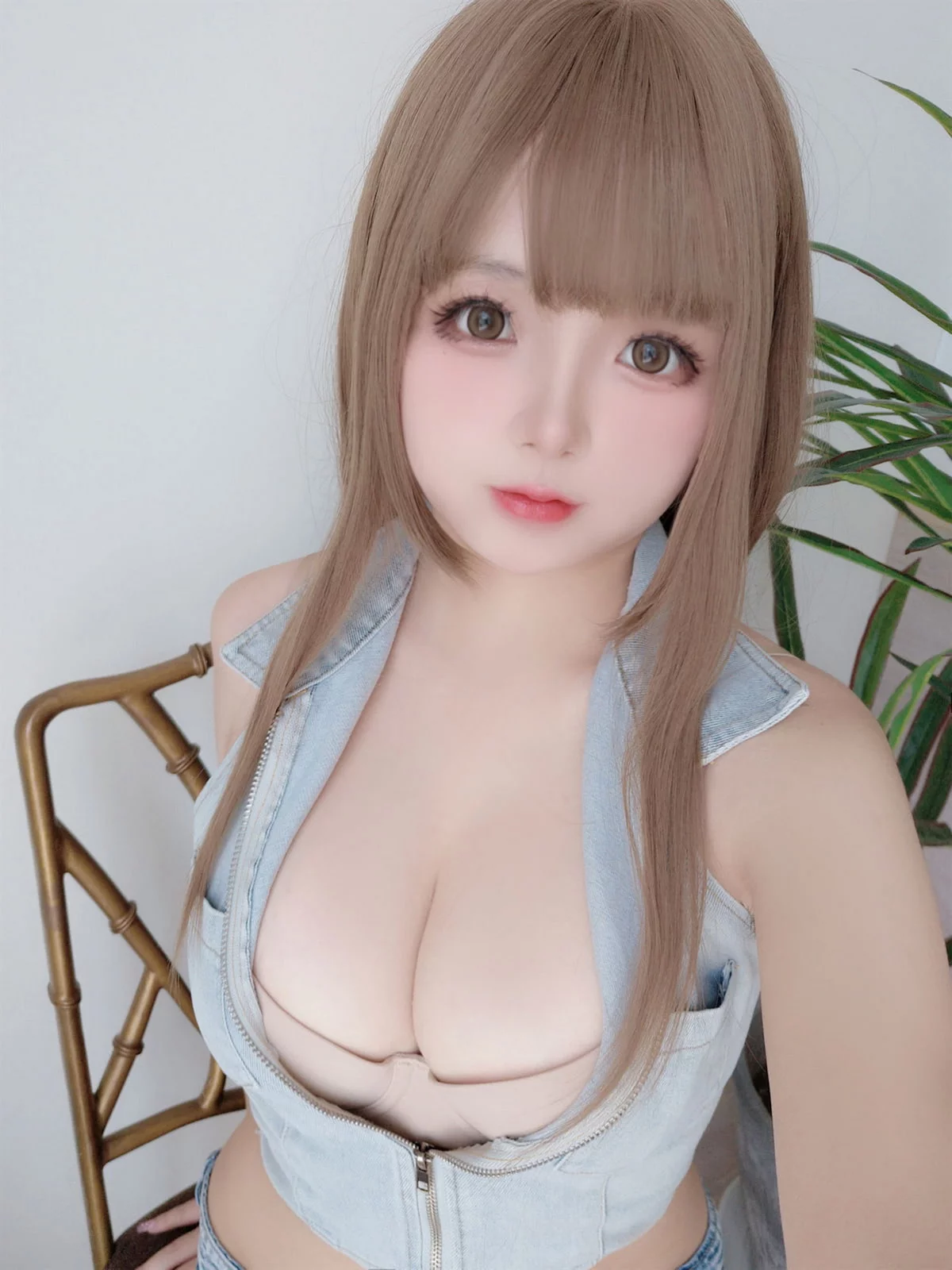 Cosplay美女日奈娇牛仔姐姐主题脱牛仔短裤露白色蕾丝内裤秀翘臀诱惑写真66P