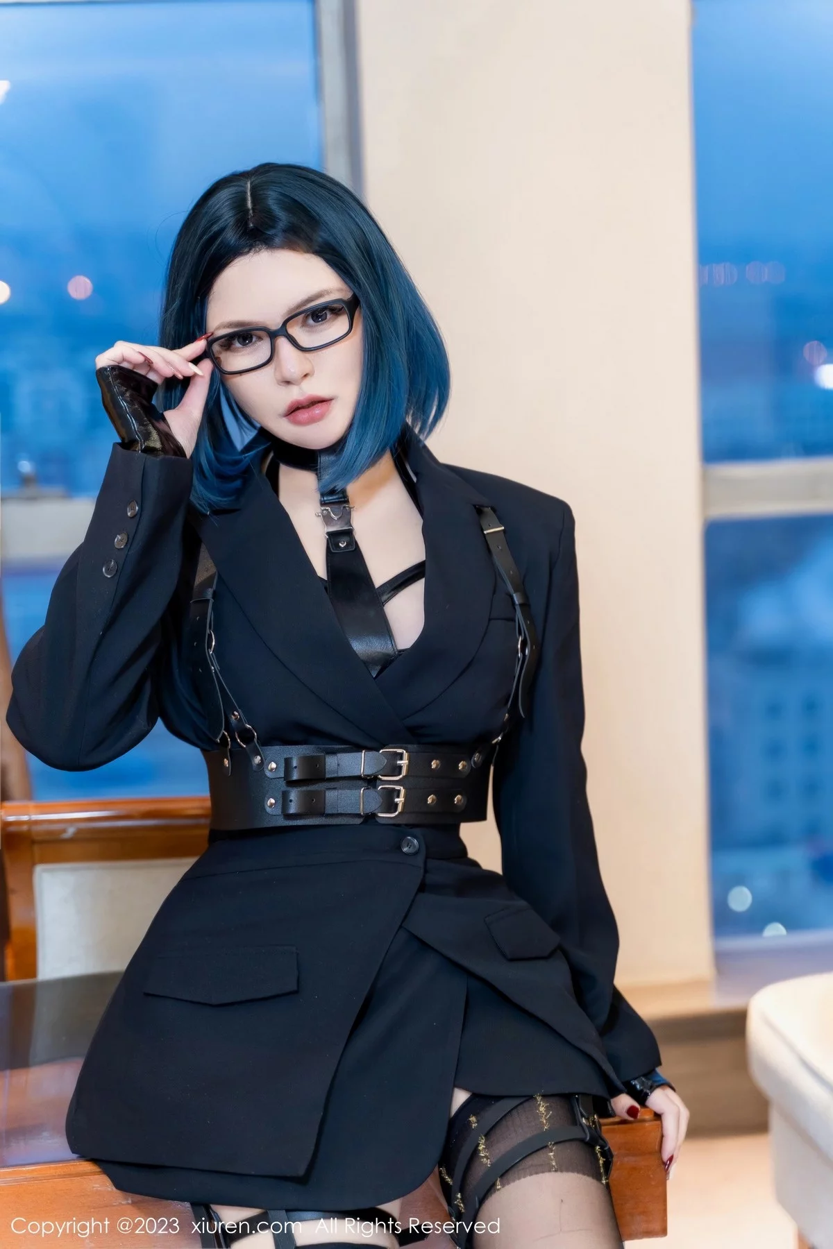 XiuRen第6340期_大美妞伊丽莎有点白性感黑色带子情趣服饰秀惹火身材诱惑写真62P