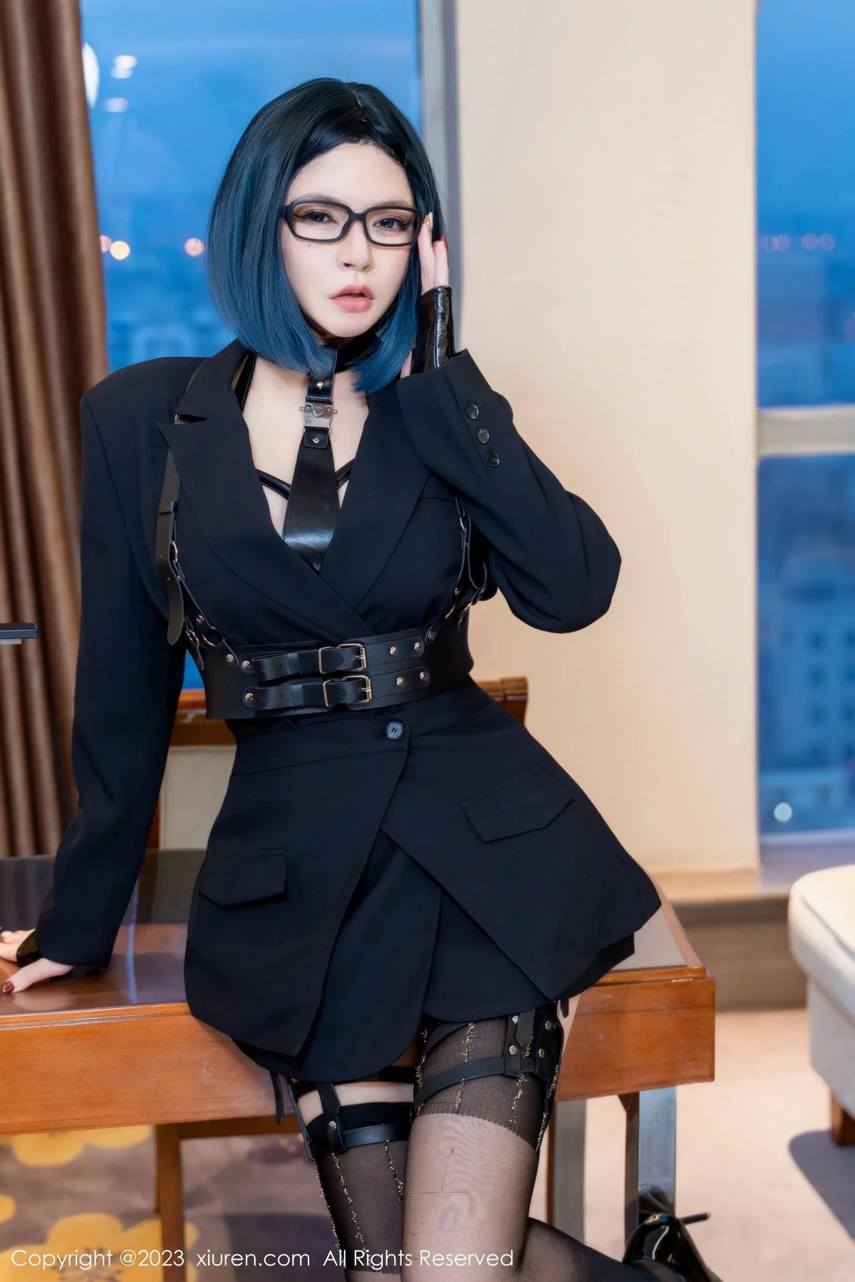 XiuRen第6340期_大美妞伊丽莎有点白性感黑色带子情趣服饰秀惹火身材诱惑写真62P