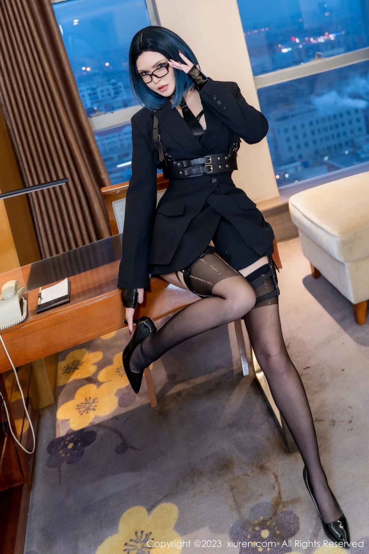 XiuRen第6340期_大美妞伊丽莎有点白性感黑色带子情趣服饰秀惹火身材诱惑写真62P