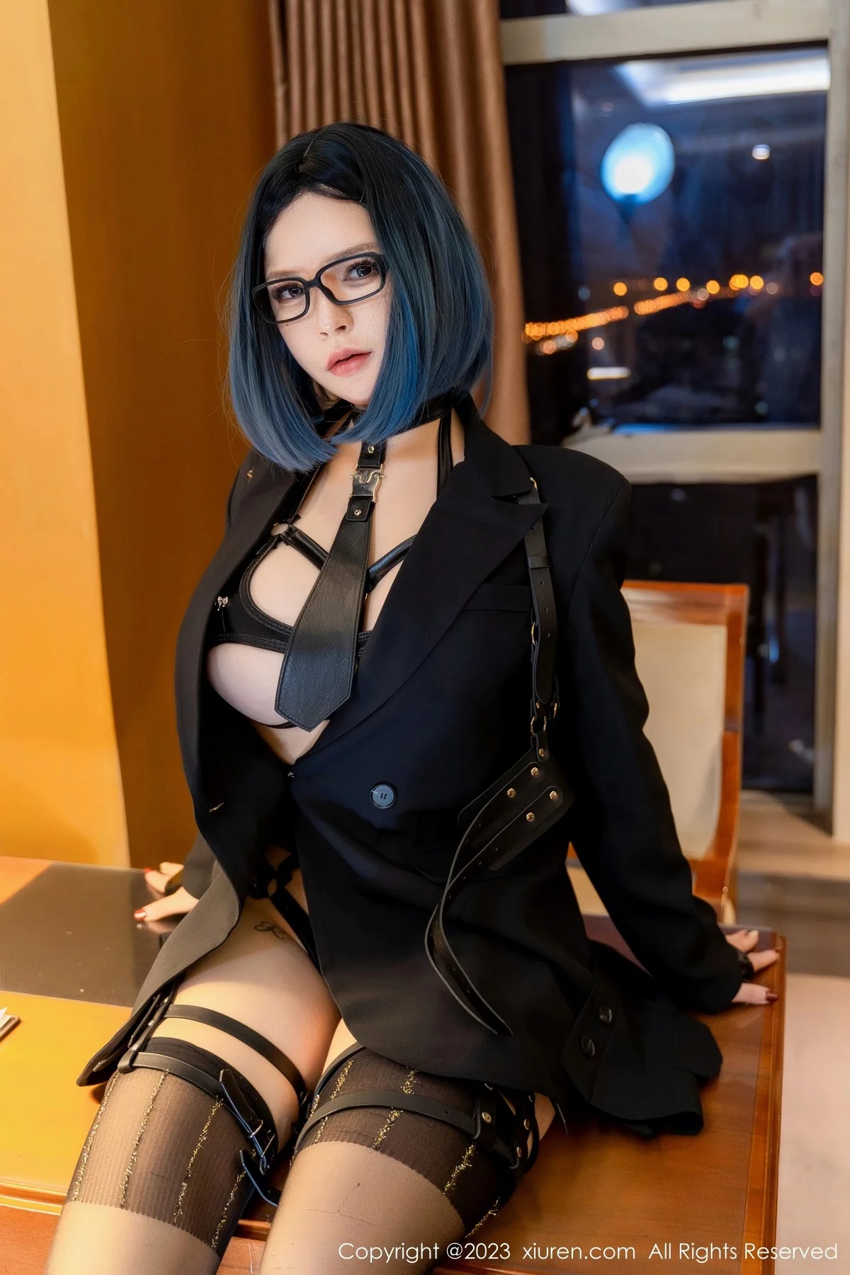 XiuRen第6340期_大美妞伊丽莎有点白性感黑色带子情趣服饰秀惹火身材诱惑写真62P
