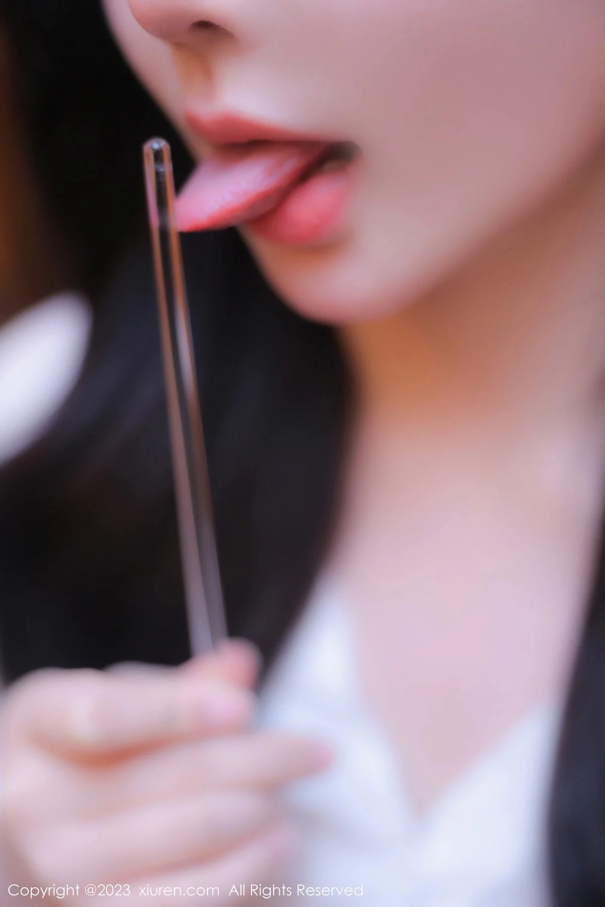 XiuRen第6357期_模特林珊珊私房性感黑色蕾丝情趣内衣秀曼妙丰腴身姿诱惑写真100P