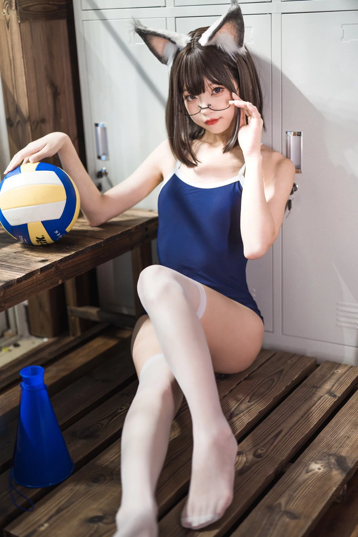Coser美女狐玖玖死库水主题私房狐狸耳装扮性感死库水秀苗条身材迷人写真47P