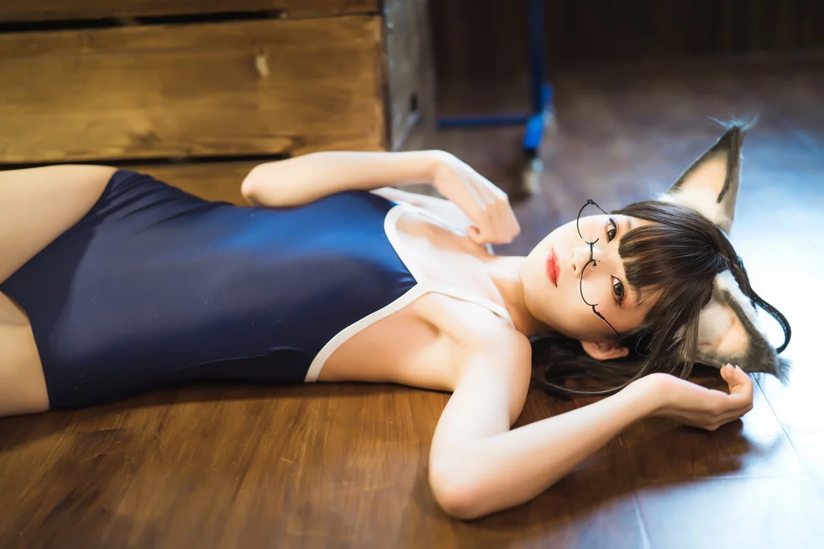 Coser美女狐玖玖死库水主题私房狐狸耳装扮性感死库水秀苗条身材迷人写真47P