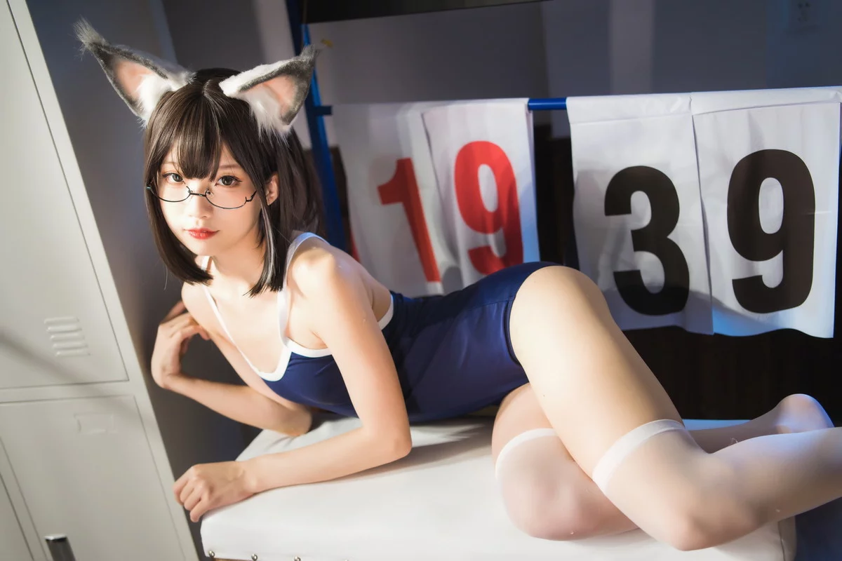 Coser美女狐玖玖死库水主题私房狐狸耳装扮性感死库水秀苗条身材迷人写真47P