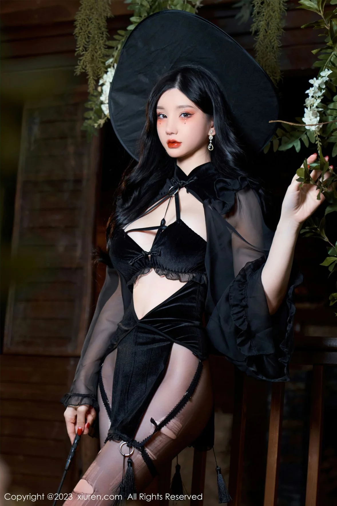 XiuRen第6362期_女神周于希Sally女巫的救赎主题半脱露豪乳遮点惹火诱惑写真71P