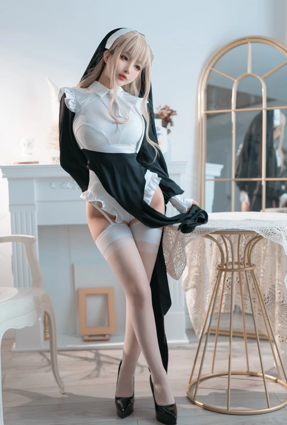 网络美女桜井宁宁修女主题性感白色高叉连体衣配白色蕾丝吊袜秀美腿诱惑写真41P