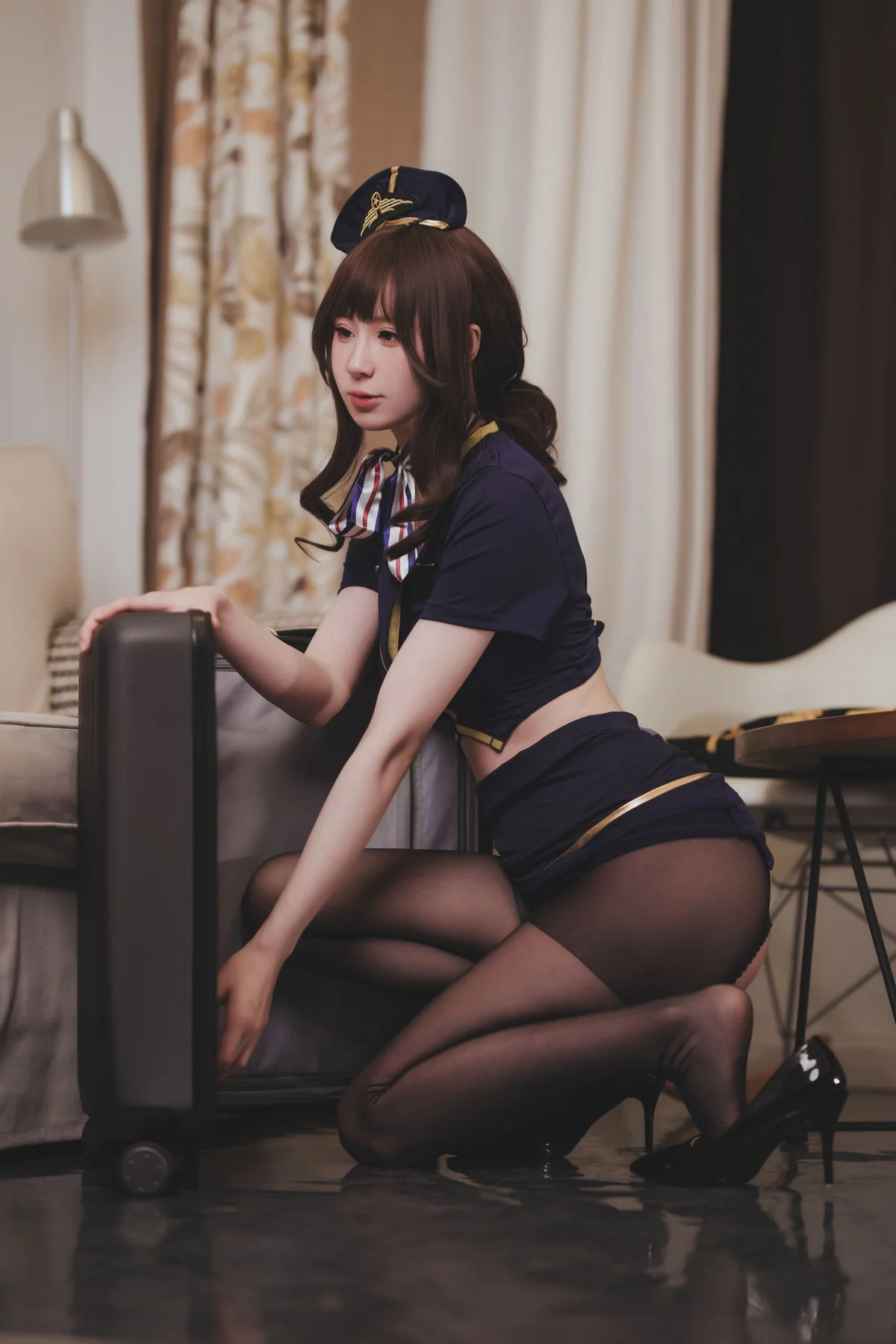 网络美女西园寺南歌空姐主题私房性感空姐制服配开档黑丝秀翘臀美腿诱惑写真52P