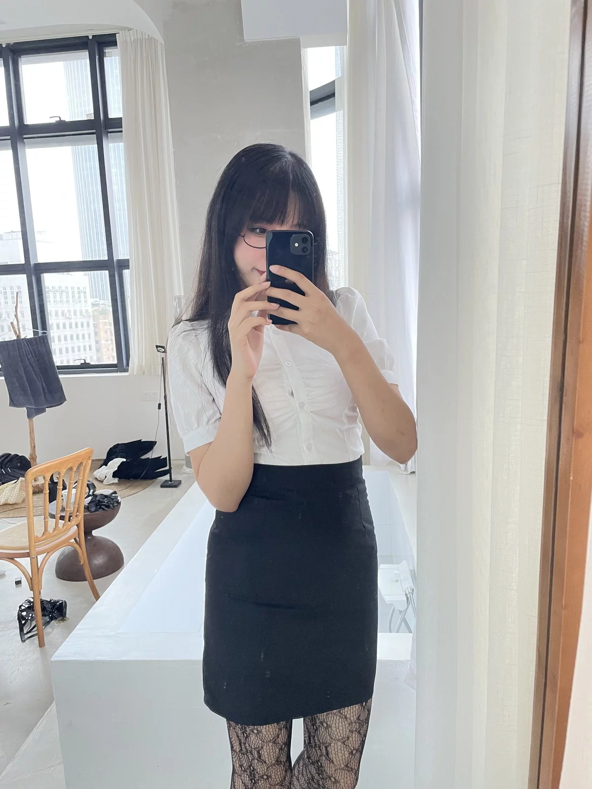 网络美女轩萧学姐提花裤袜主题性感白T配黑短裙露黑丝网袜秀翘臀美腿诱惑写真106P