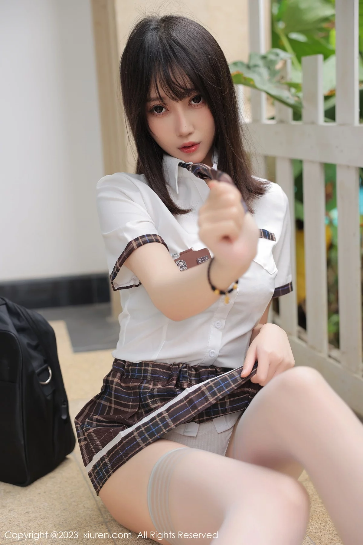 XiuRen第6292期_模特玥儿玥er性感学妹制服半脱露豹纹内衣秀完美身材诱惑写真67P