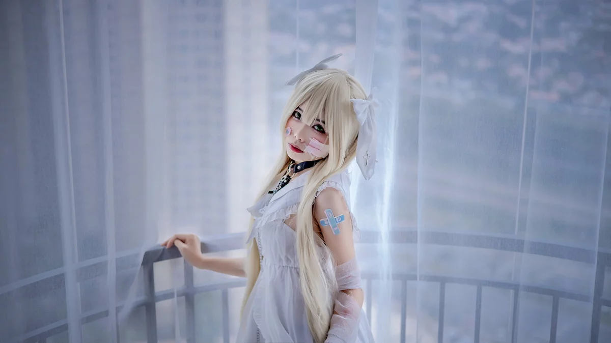 网络美女请叫我若生初音酱主题脱白色薄纱裙露性感黑色情趣服饰惹火诱惑写真48P