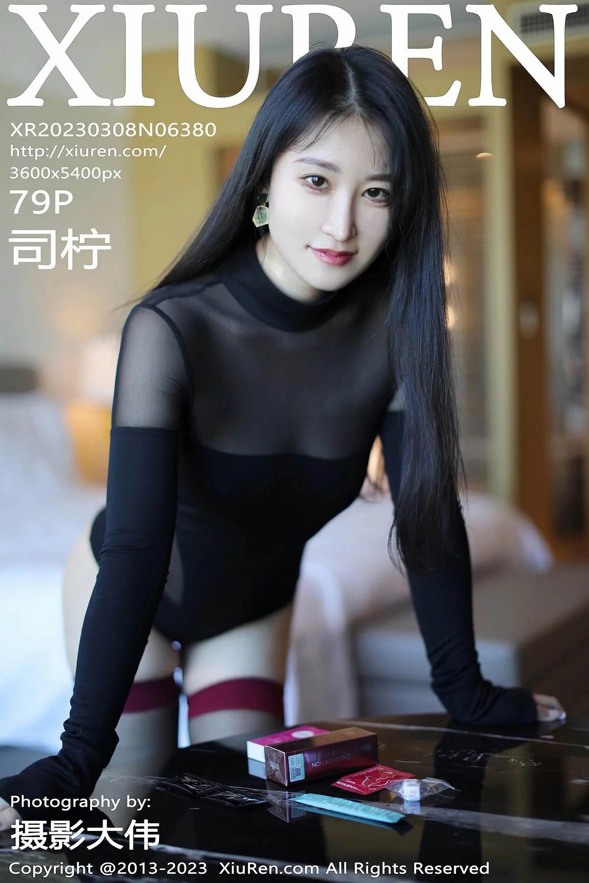XiuRen第6380期_模特司柠性感黑色轻透高开叉服饰配黑丝袜秀曼妙身姿诱惑写真79P