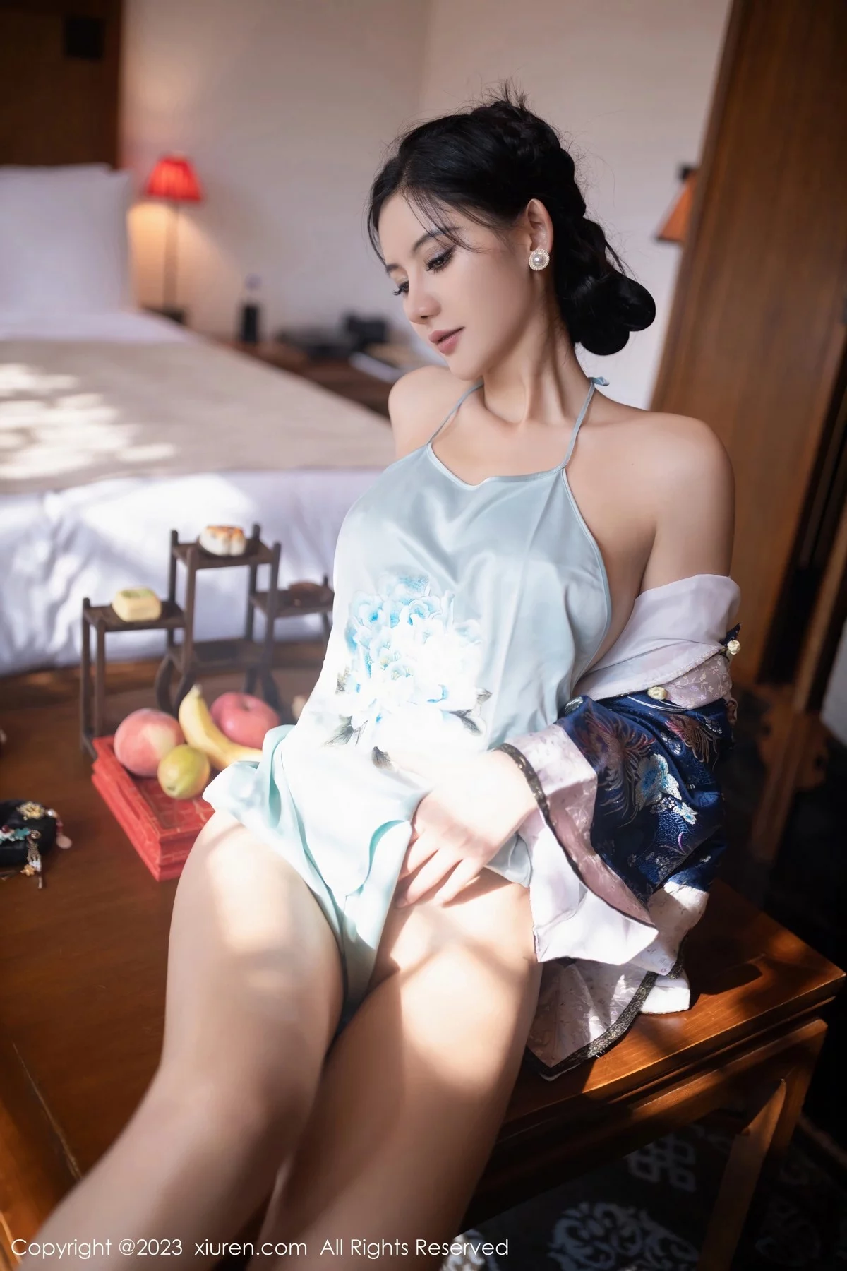 XiuRen第6398期_模特就是阿朱啊脱宫廷古装露蓝色睡衣秀曼妙绝美身姿诱惑写真86P