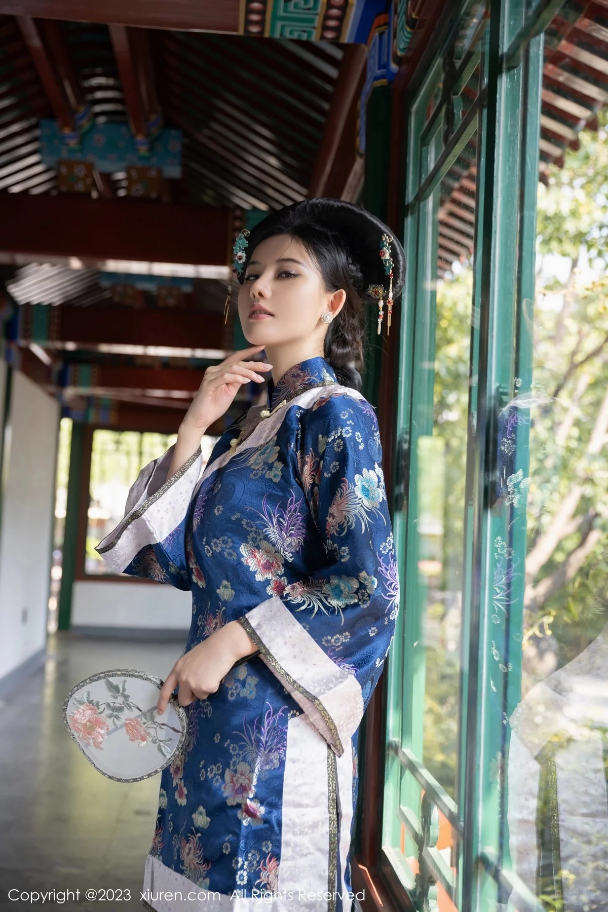 XiuRen第6398期_模特就是阿朱啊脱宫廷古装露蓝色睡衣秀曼妙绝美身姿诱惑写真86P