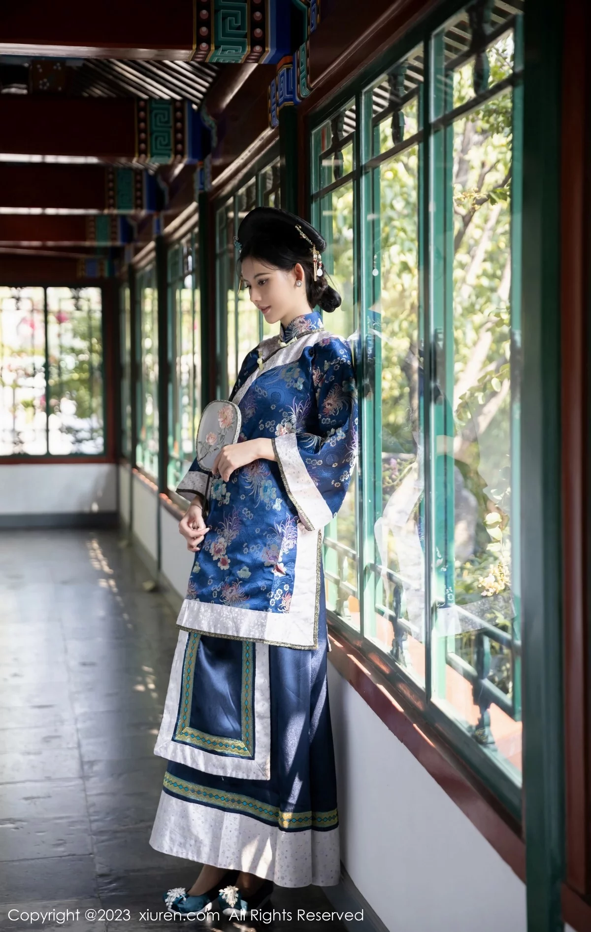 XiuRen第6398期_模特就是阿朱啊脱宫廷古装露蓝色睡衣秀曼妙绝美身姿诱惑写真86P