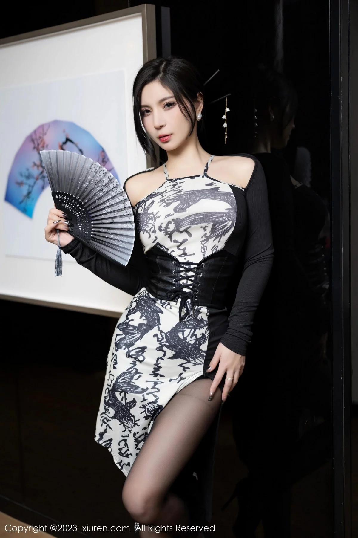 XiuRen第6406期_模特小蛮妖Yummy脱性感连衣裙露黑色内衣配超薄黑丝魅惑写真83P