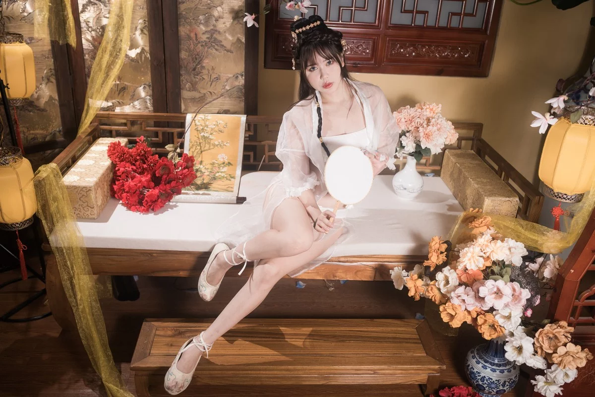 动漫博主Tina很妖孽呀聂小倩主题性感白色薄纱古装服饰露豪乳遮点极致诱惑写真92P