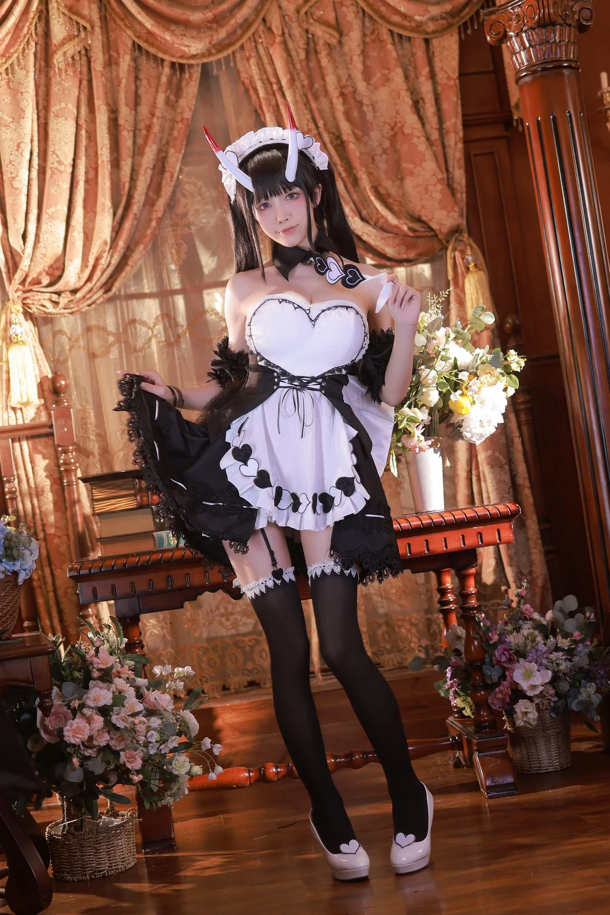 动漫博主水淼Aqua-Noshiro-maid主题私房性感黑白女仆装配黑丝吊袜诱惑写真61P