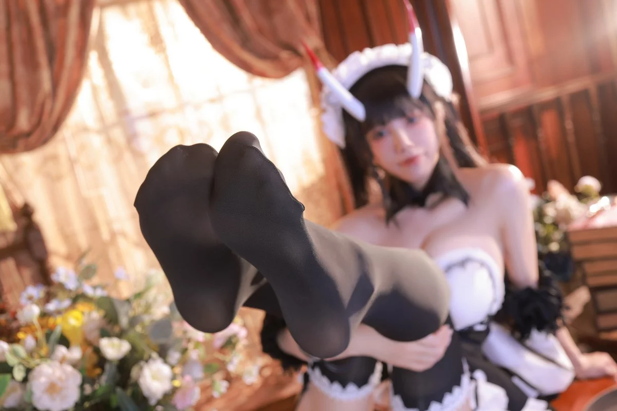 动漫博主水淼Aqua-Noshiro-maid主题私房性感黑白女仆装配黑丝吊袜诱惑写真61P