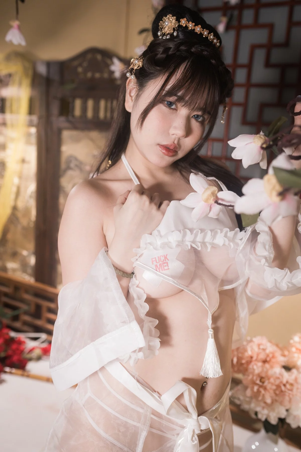 动漫博主Tina很妖孽呀聂小倩主题性感白色薄纱古装服饰露豪乳遮点极致诱惑写真92P