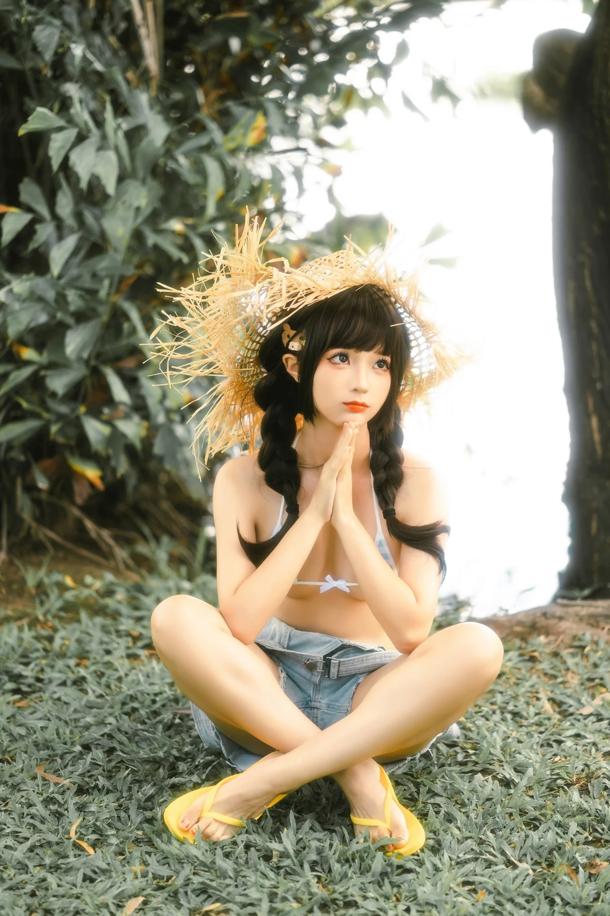 动漫博主蠢沫沫废船记主题户外脱牛仔背带服露三点式内衣秀豪乳遮点诱惑写真116P