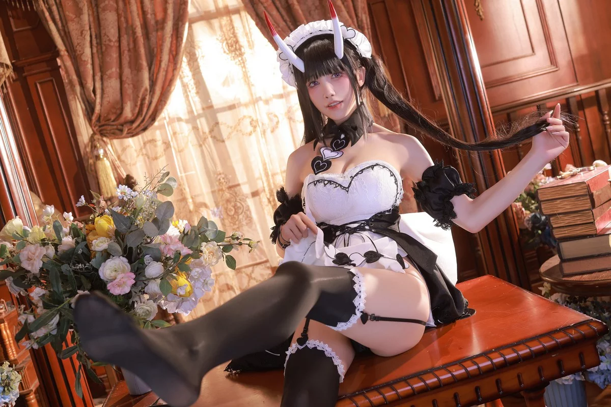 动漫博主水淼Aqua-Noshiro-maid主题私房性感黑白女仆装配黑丝吊袜诱惑写真61P