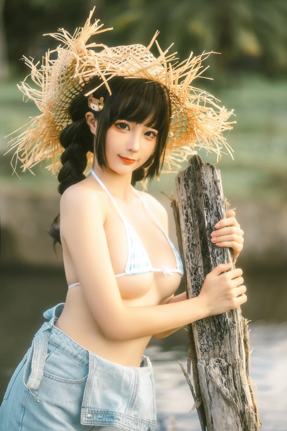 动漫博主蠢沫沫废船记主题户外脱牛仔背带服露三点式内衣秀豪乳遮点诱惑写真116P