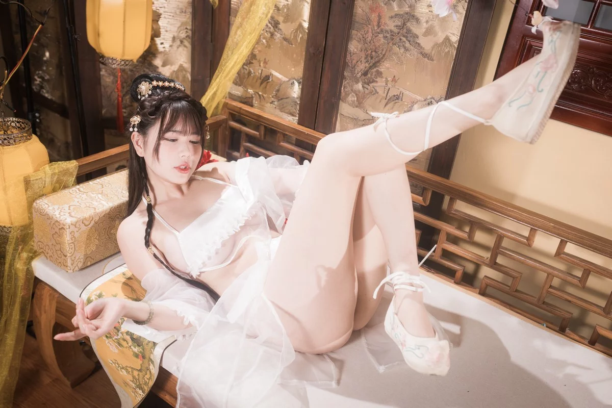 动漫博主Tina很妖孽呀聂小倩主题性感白色薄纱古装服饰露豪乳遮点极致诱惑写真92P