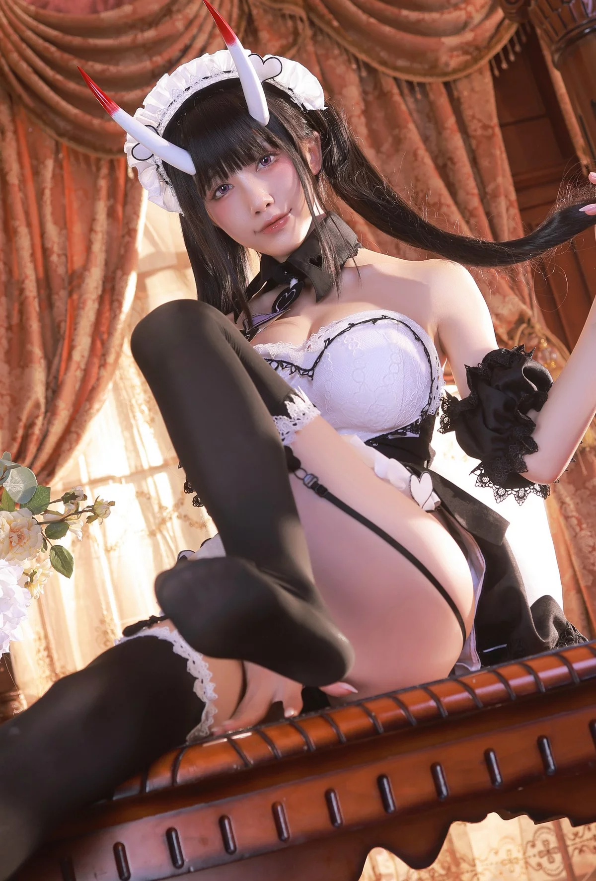 动漫博主水淼Aqua-Noshiro-maid主题私房性感黑白女仆装配黑丝吊袜诱惑写真61P