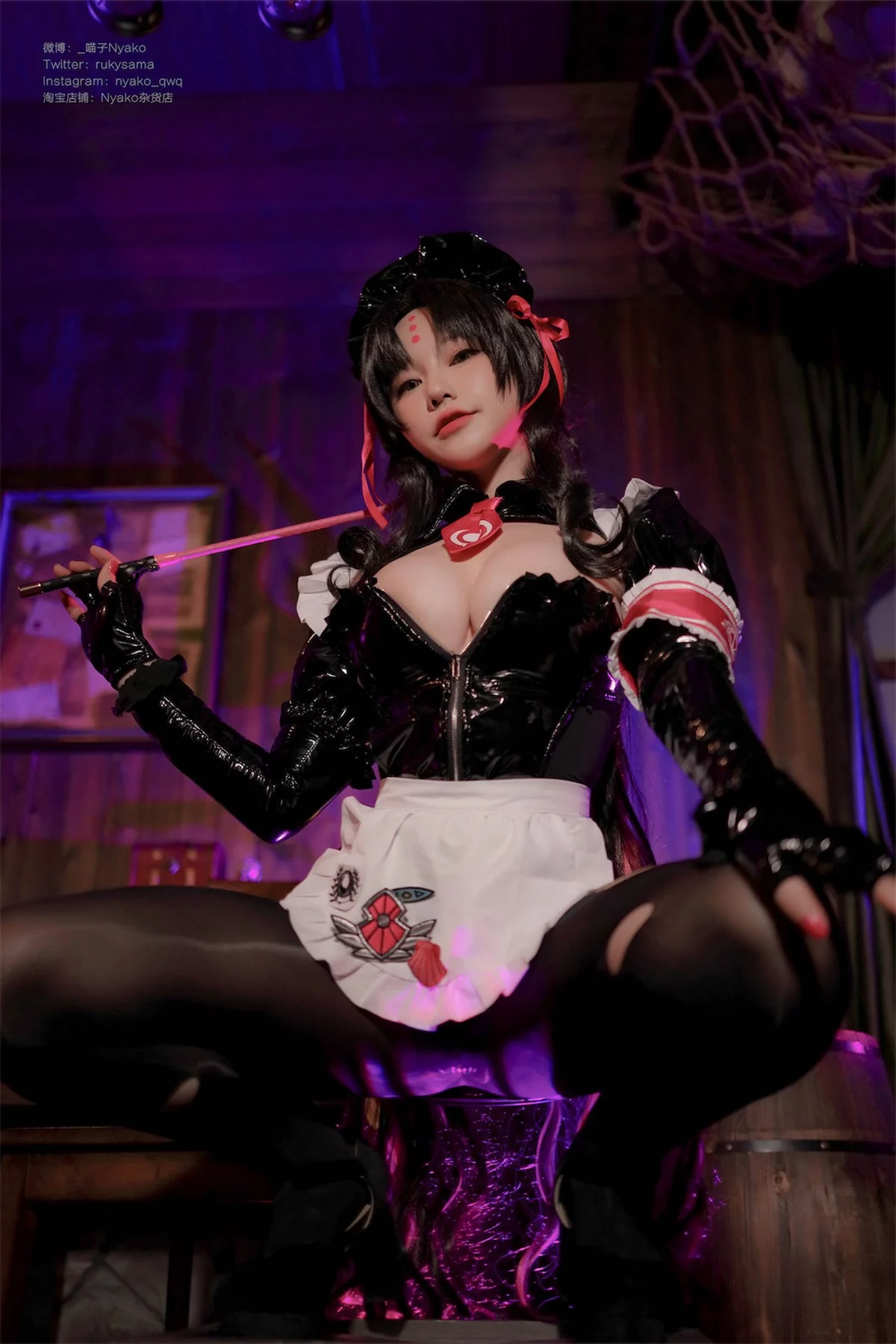 网络美女Nyako喵子杀生院女仆主题性感黑色皮质女仆装配破烂黑丝撩人诱惑写真40P