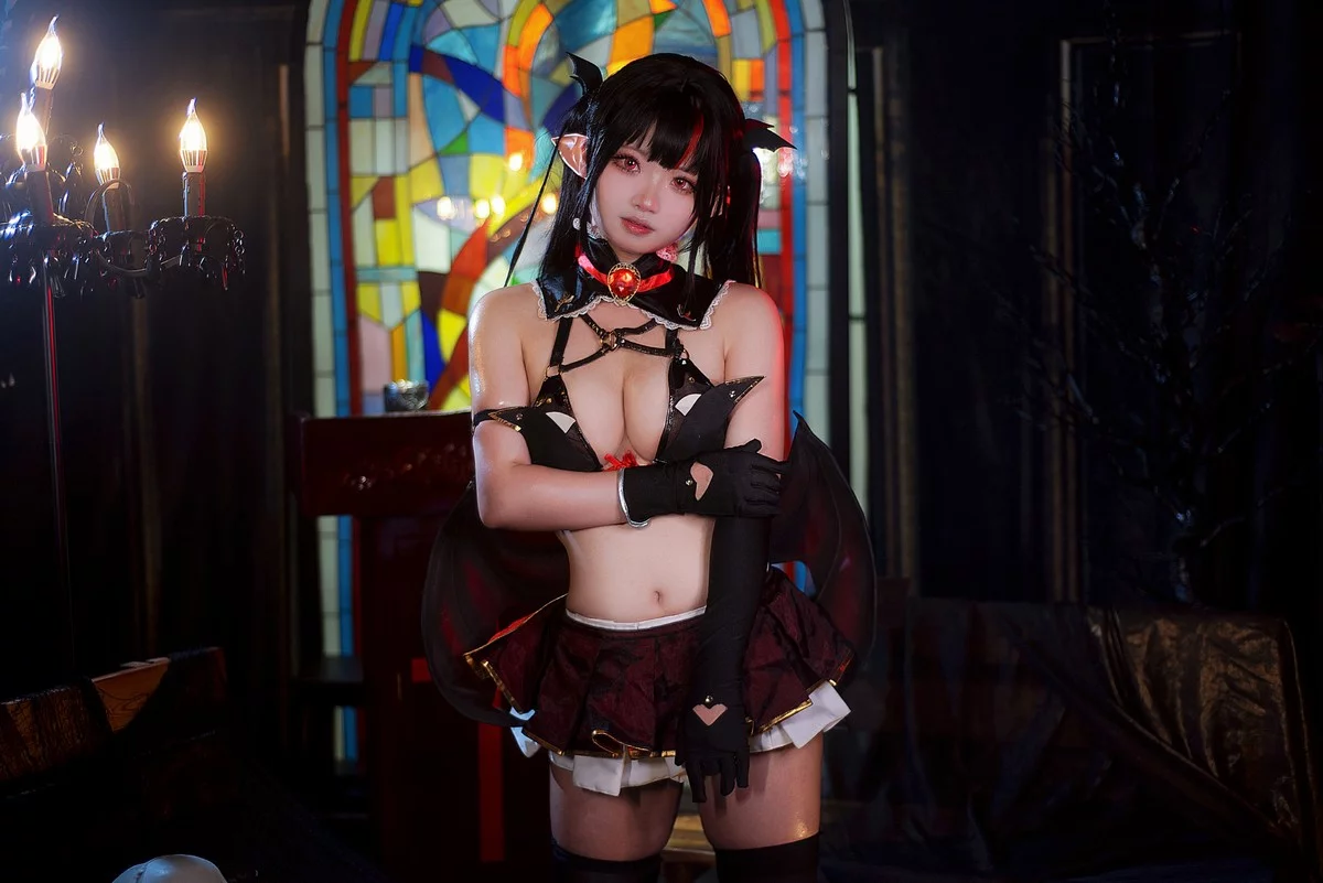 Coser美女伊喵君萝贝莉雅主题私房性感黑色内衣配黑丝袜秀完美身材诱惑写真29P
