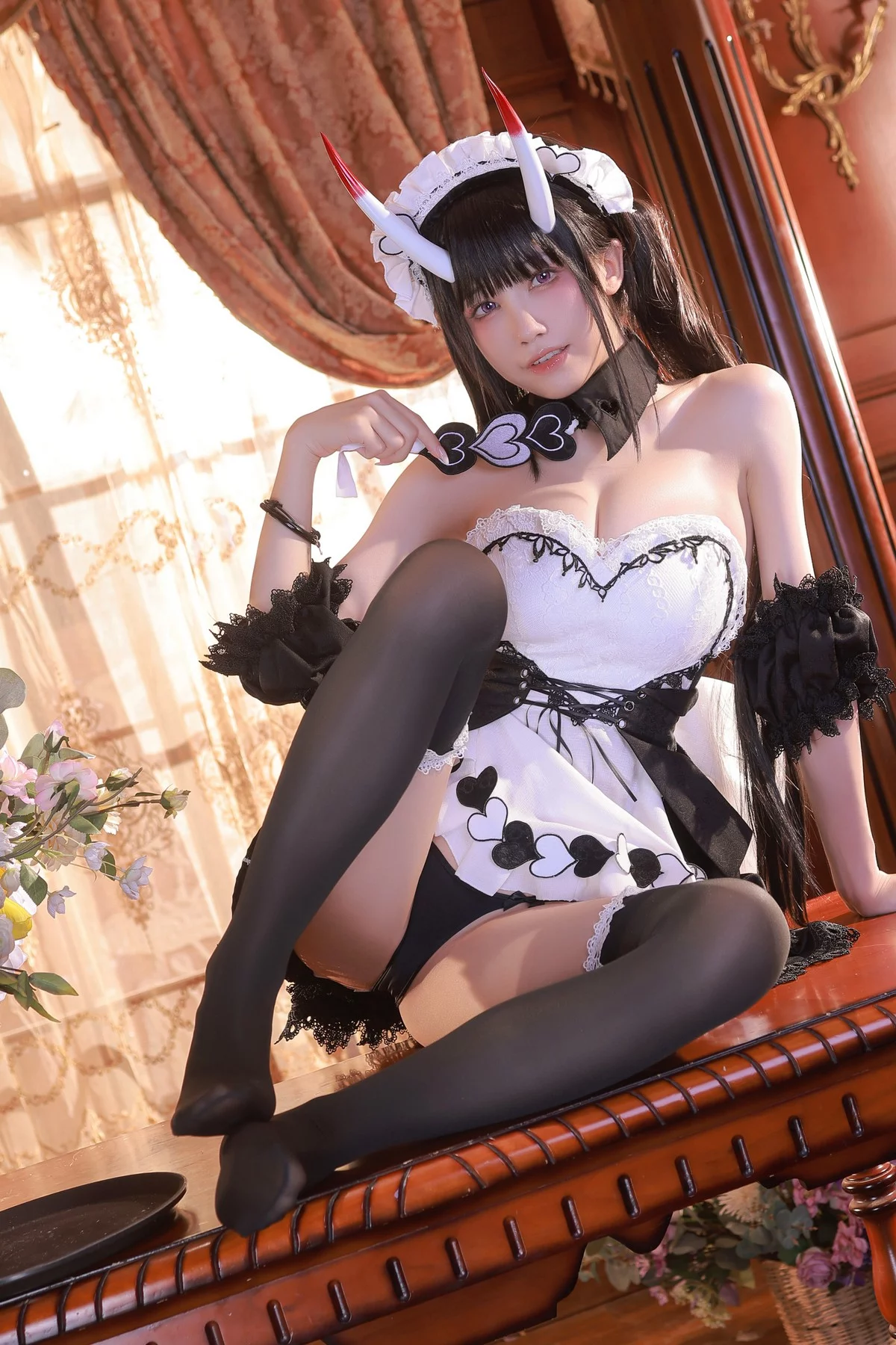 动漫博主水淼Aqua-Noshiro-maid主题私房性感黑白女仆装配黑丝吊袜诱惑写真61P