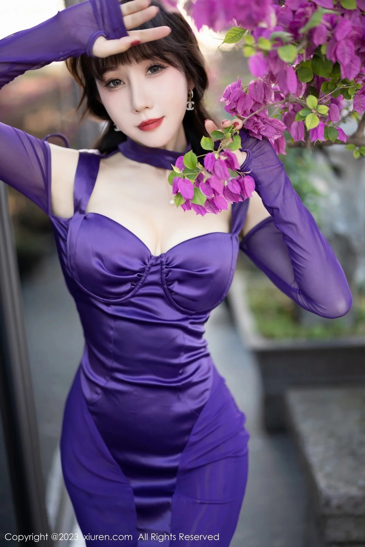 XiuRen第6419期_模特波巧酱脱紫色连衣长裙露淡红轻透内衣秀曼妙身姿诱惑写真81P
